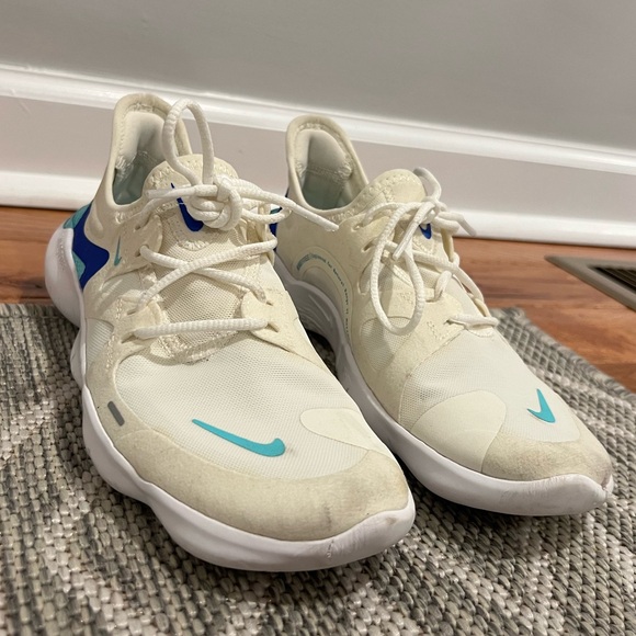 Nike Running Sneakers, Size 6 - Picture 7 of 13